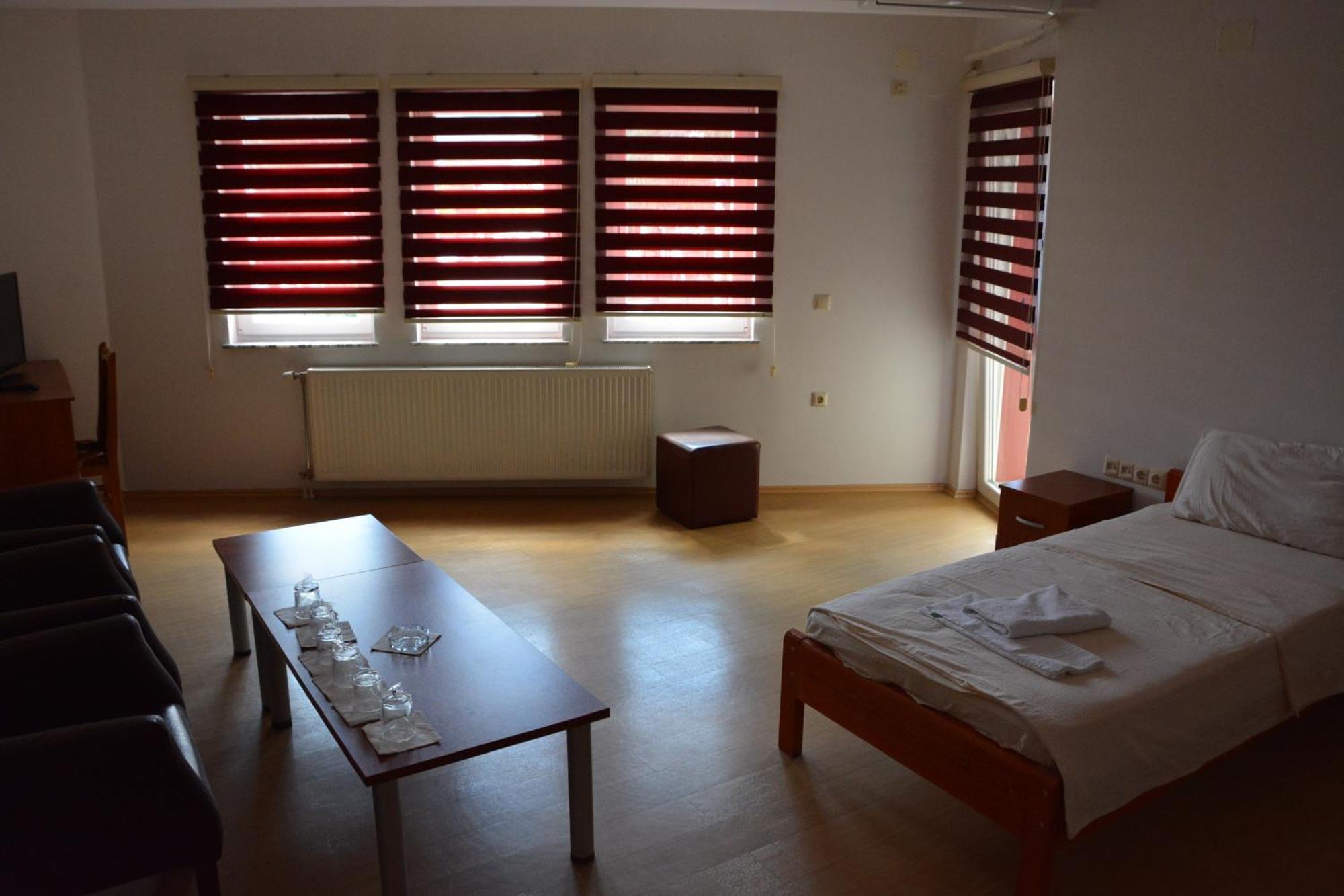 Arabella Hotel Kicevo Luaran gambar
