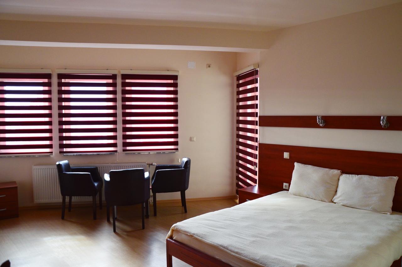 Arabella Hotel Kicevo Luaran gambar